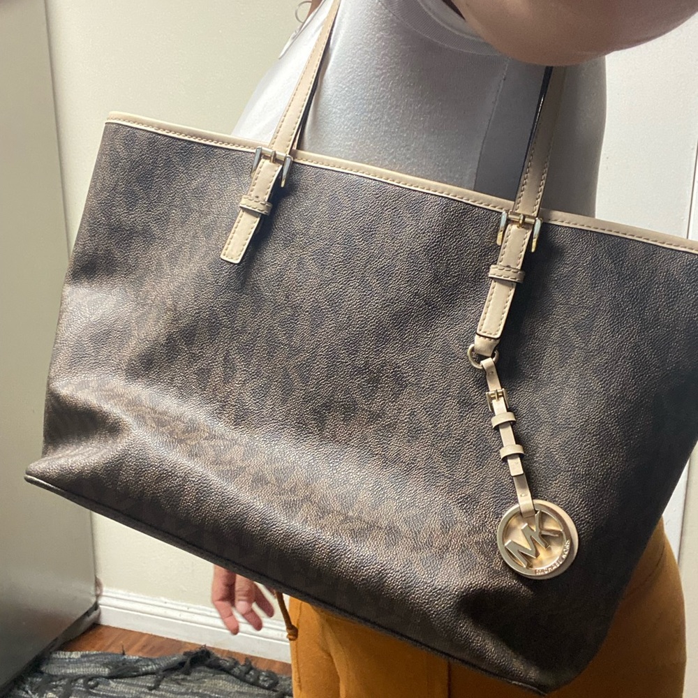 MK bag for sale… look at pictures was used and has lipstick stain from use.